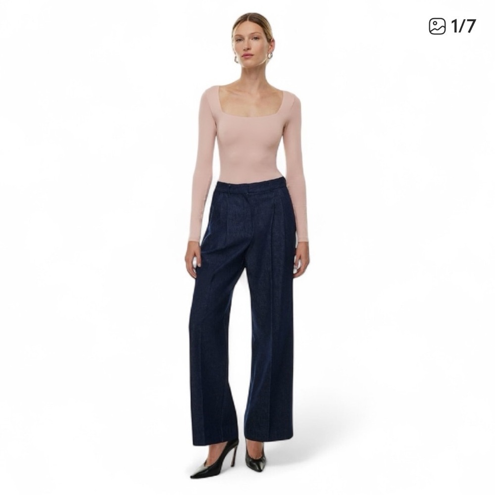 Aritzia Blush Contour Long Sleeve Bodysuit